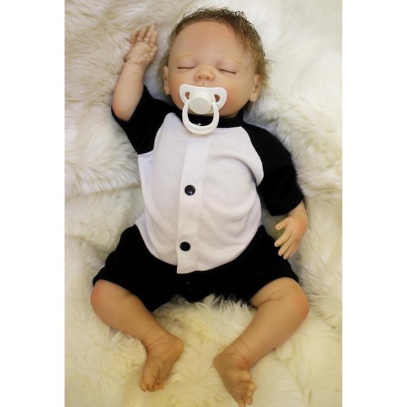 Silicone Reborn Baby Dolls Feel Real - Picture 2 of 7